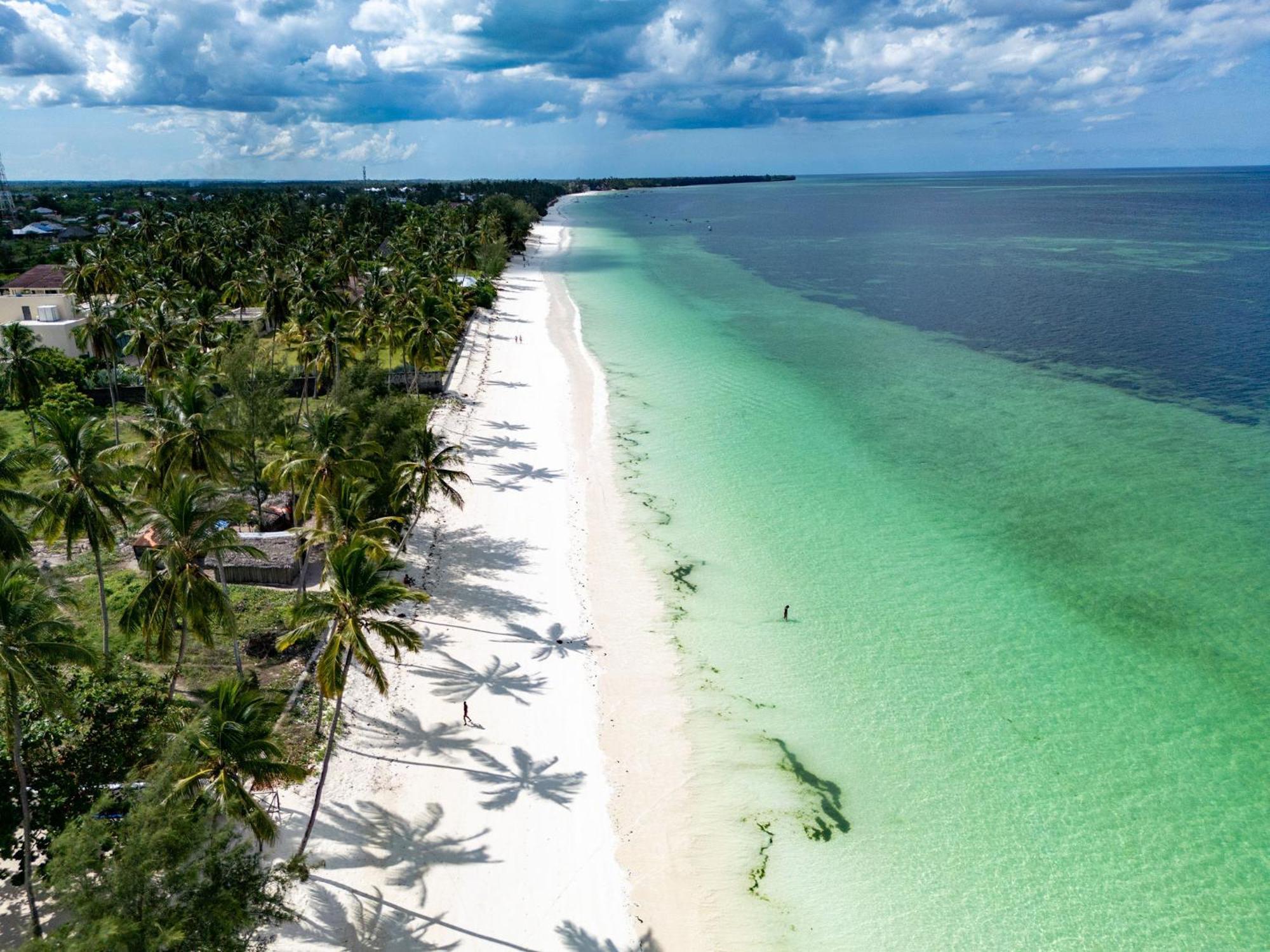 Manolo Beach Resort 乌罗阿 外观 照片