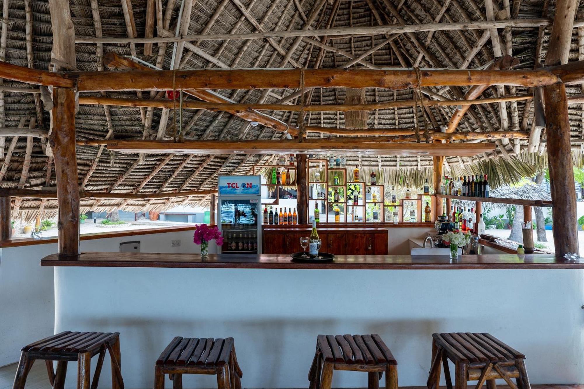 Manolo Beach Resort 乌罗阿 外观 照片