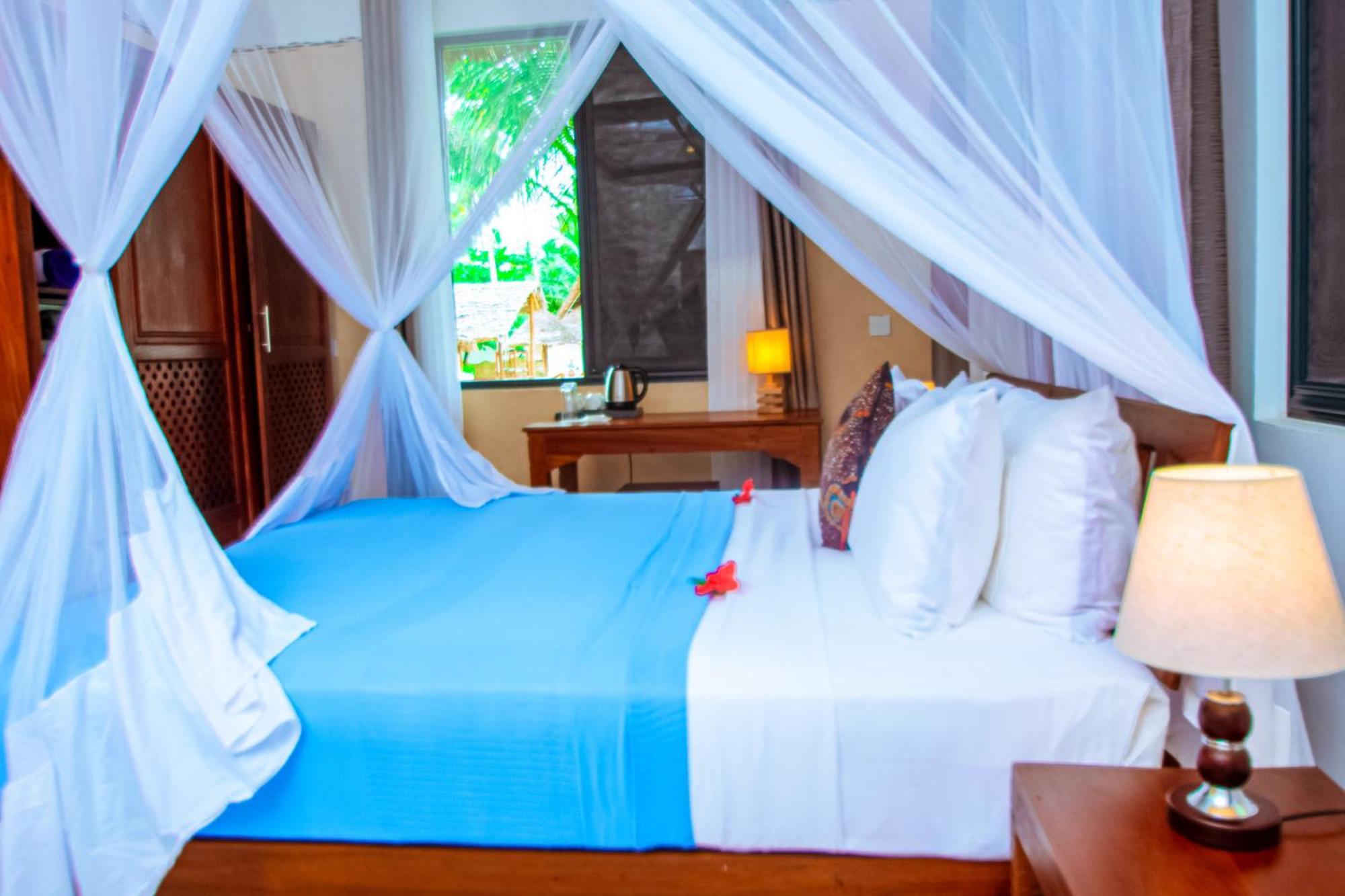 Manolo Beach Resort 乌罗阿 外观 照片